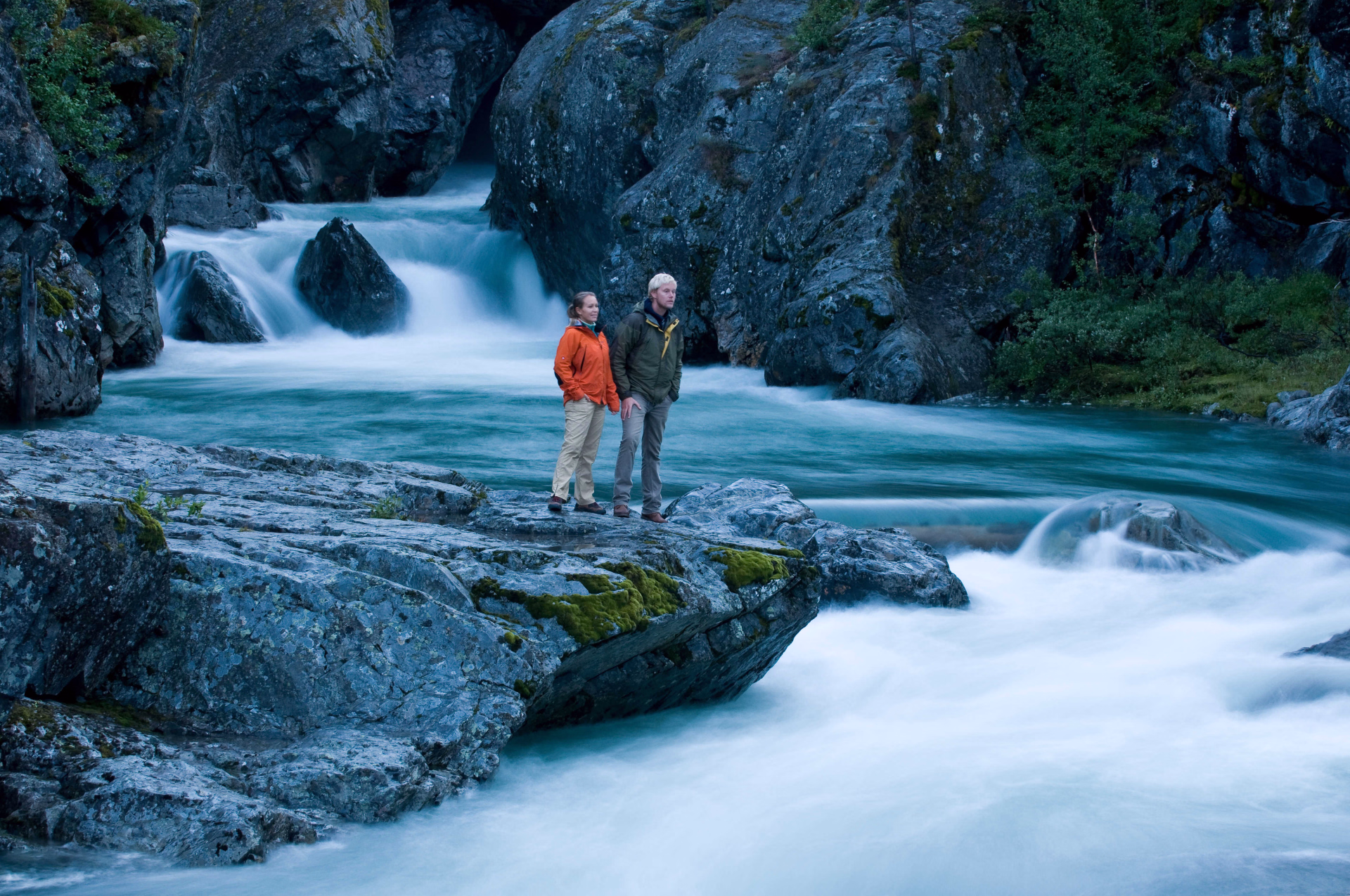 Au bord d'une rivière dans le parc national du Jotunheimen
