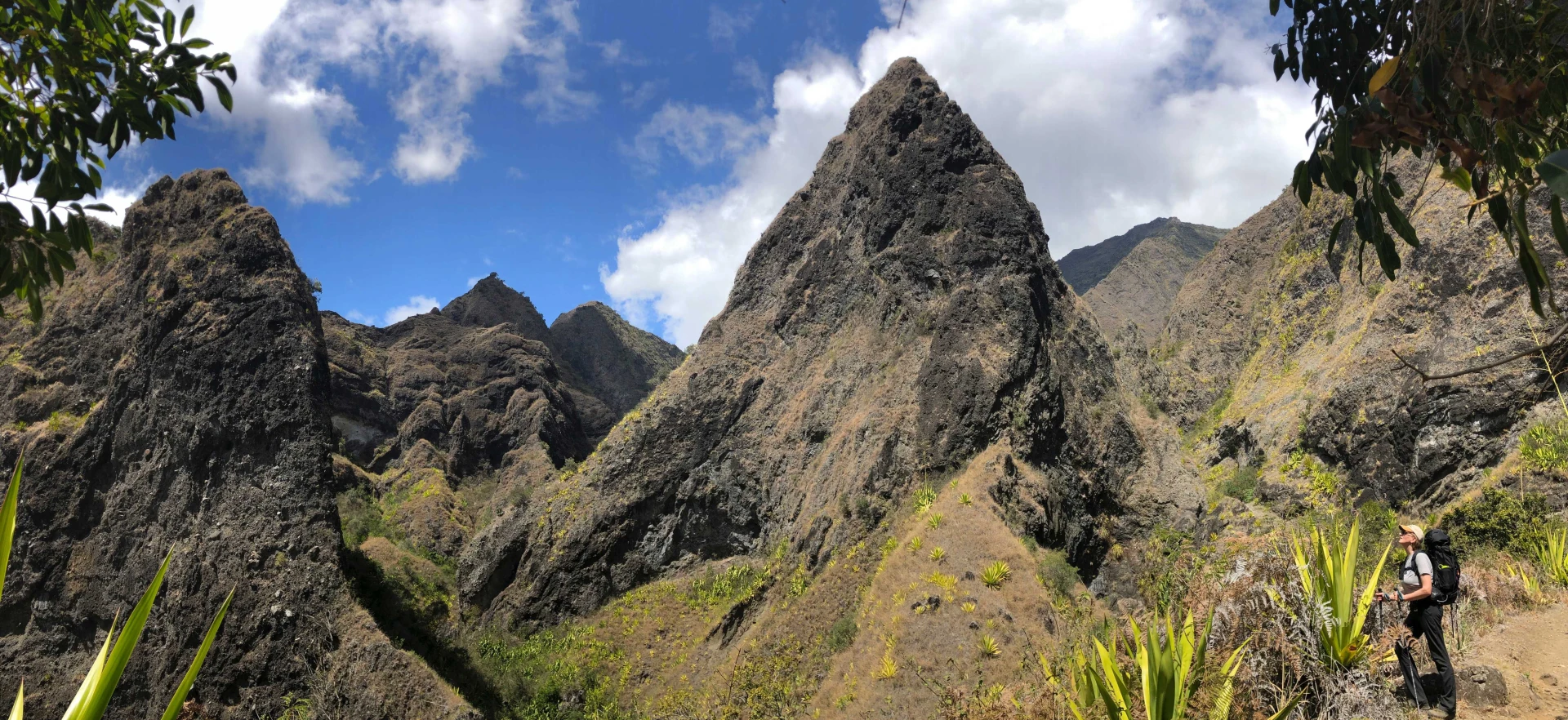 Contemplation dans le cirque de Mafate à la Réunion