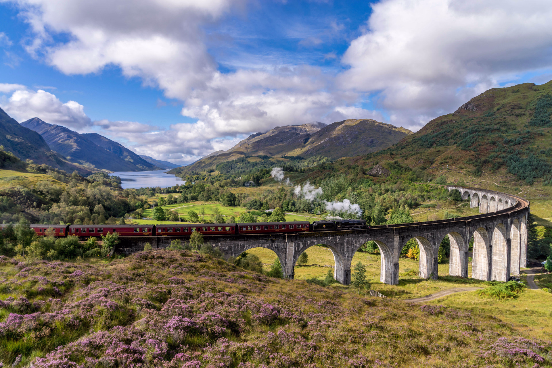 Glenfinnan, célèbre viaduc d'Harry Potter en Ecosse