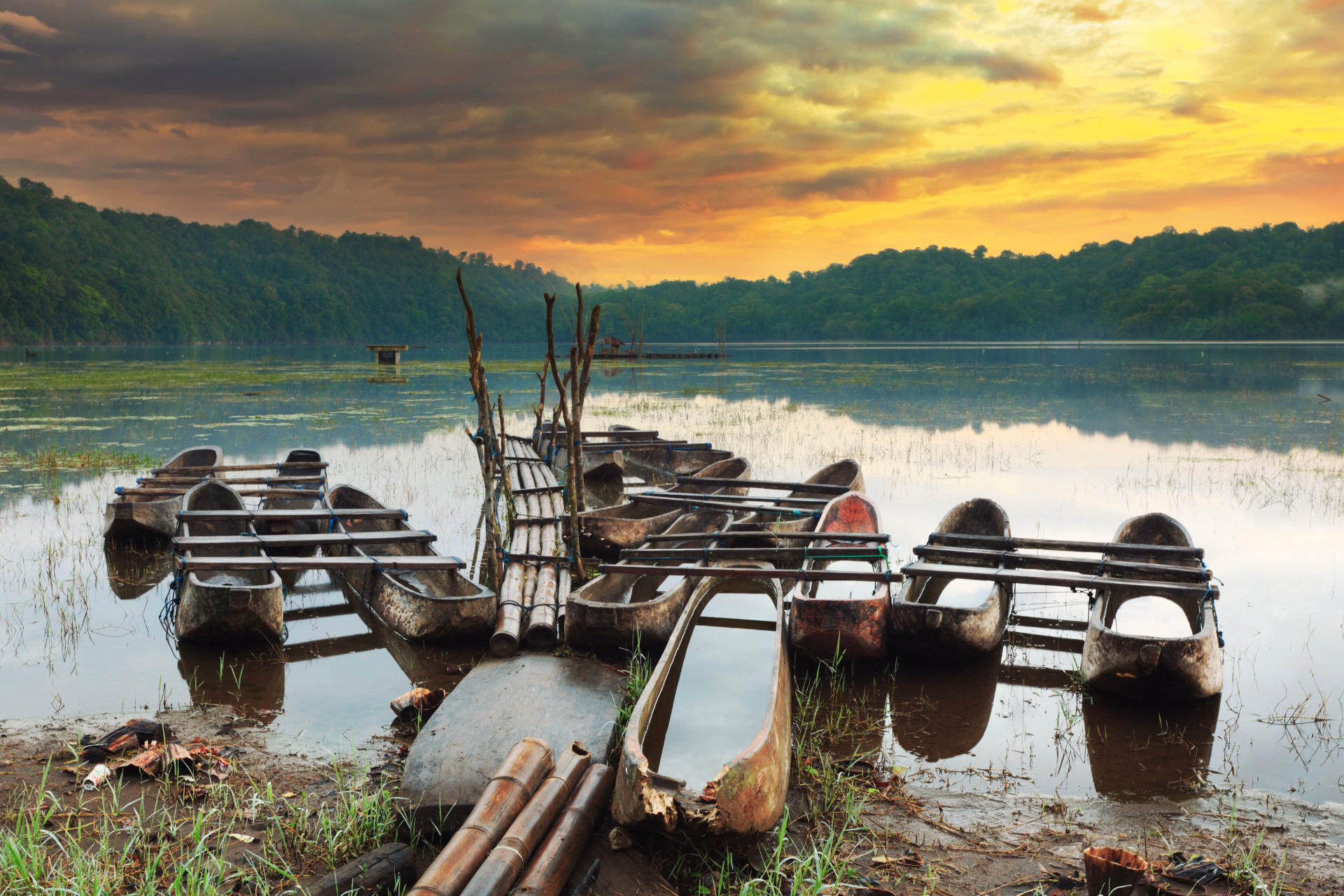 Lac de Tamblingan en Indonésie