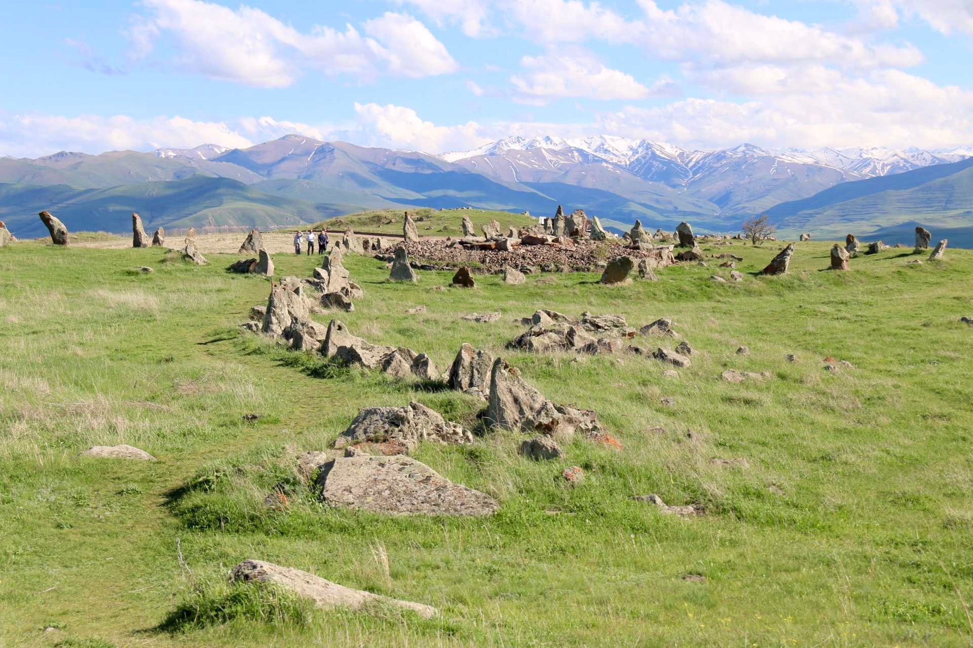 Randonnée au site mégalithique de Karahundj