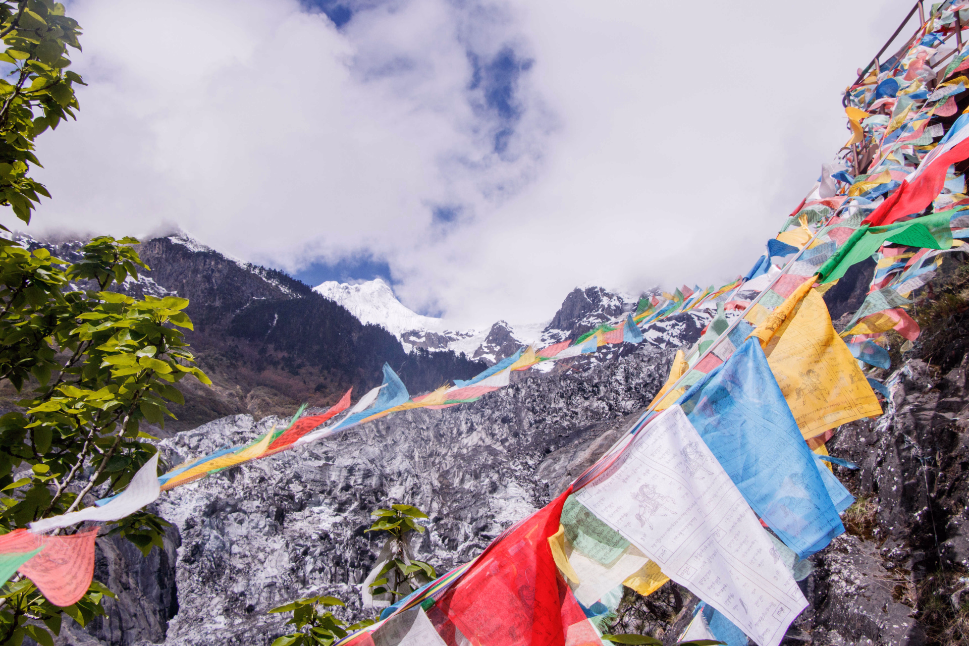Minorités du Yunnan et montagnes sacrées du Tibet