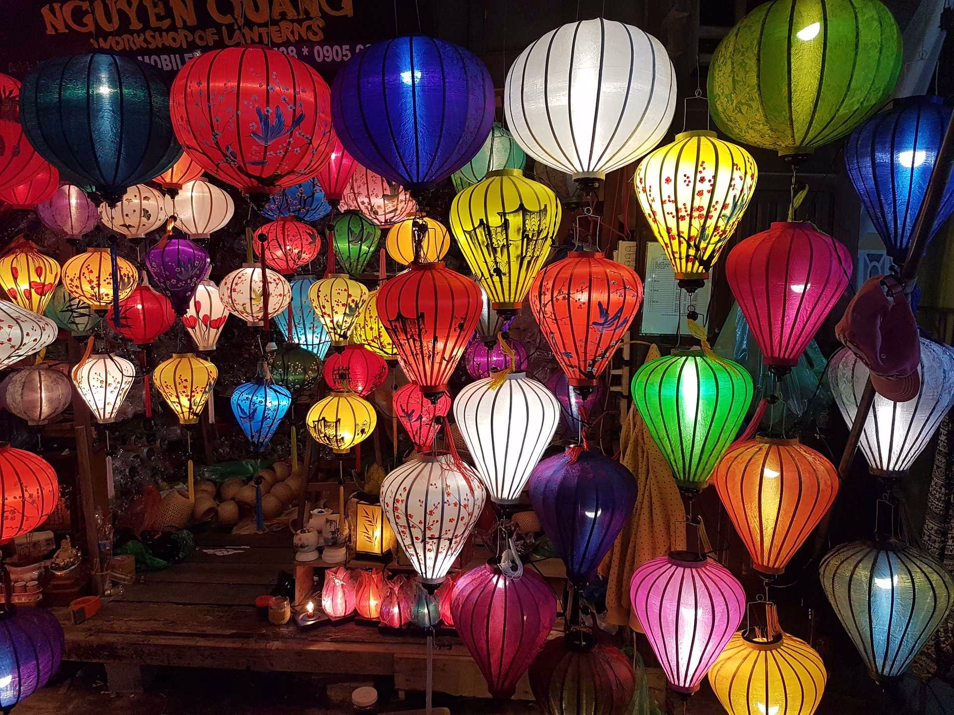 Marché de nuit à Hoi An au Vietnam