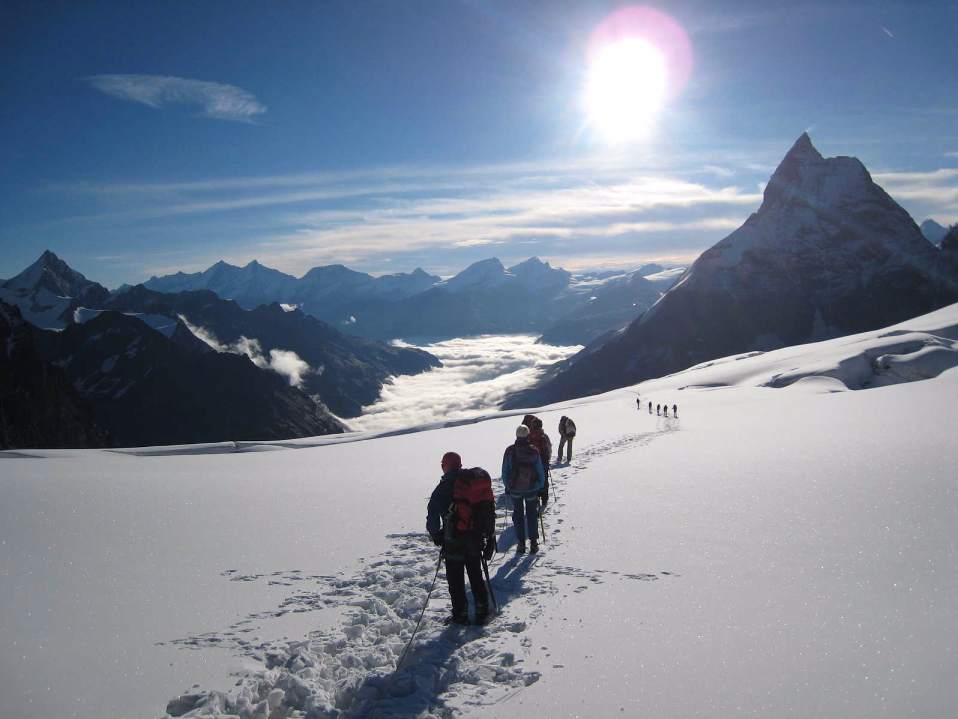 marche sur glacier dans les Alpes