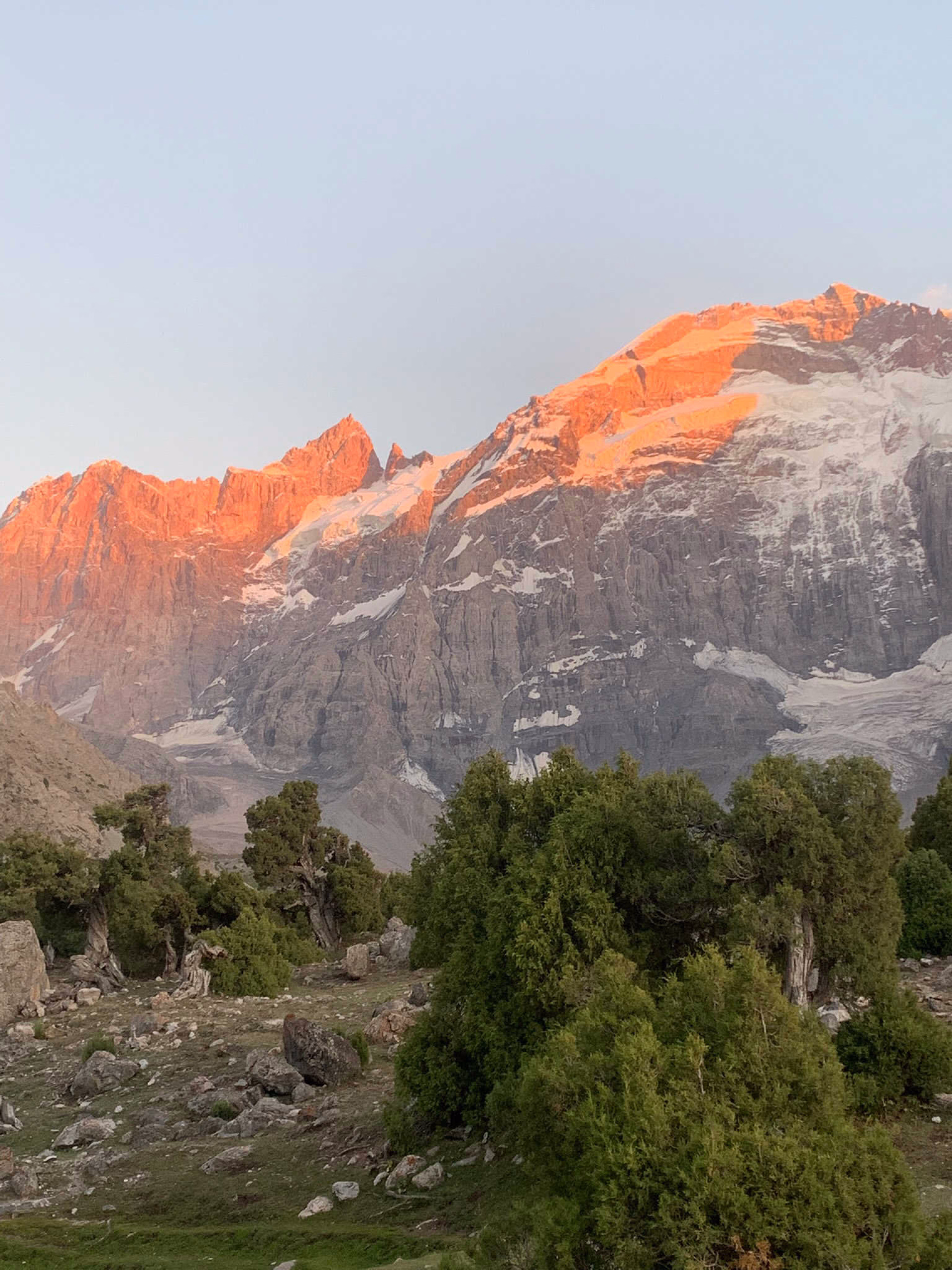 Des Monts Fanskye aux cités caravanières