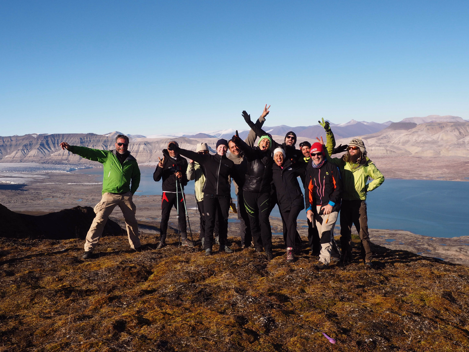 Photo de groupe au Spitzberg sur les sommets d'Ekman