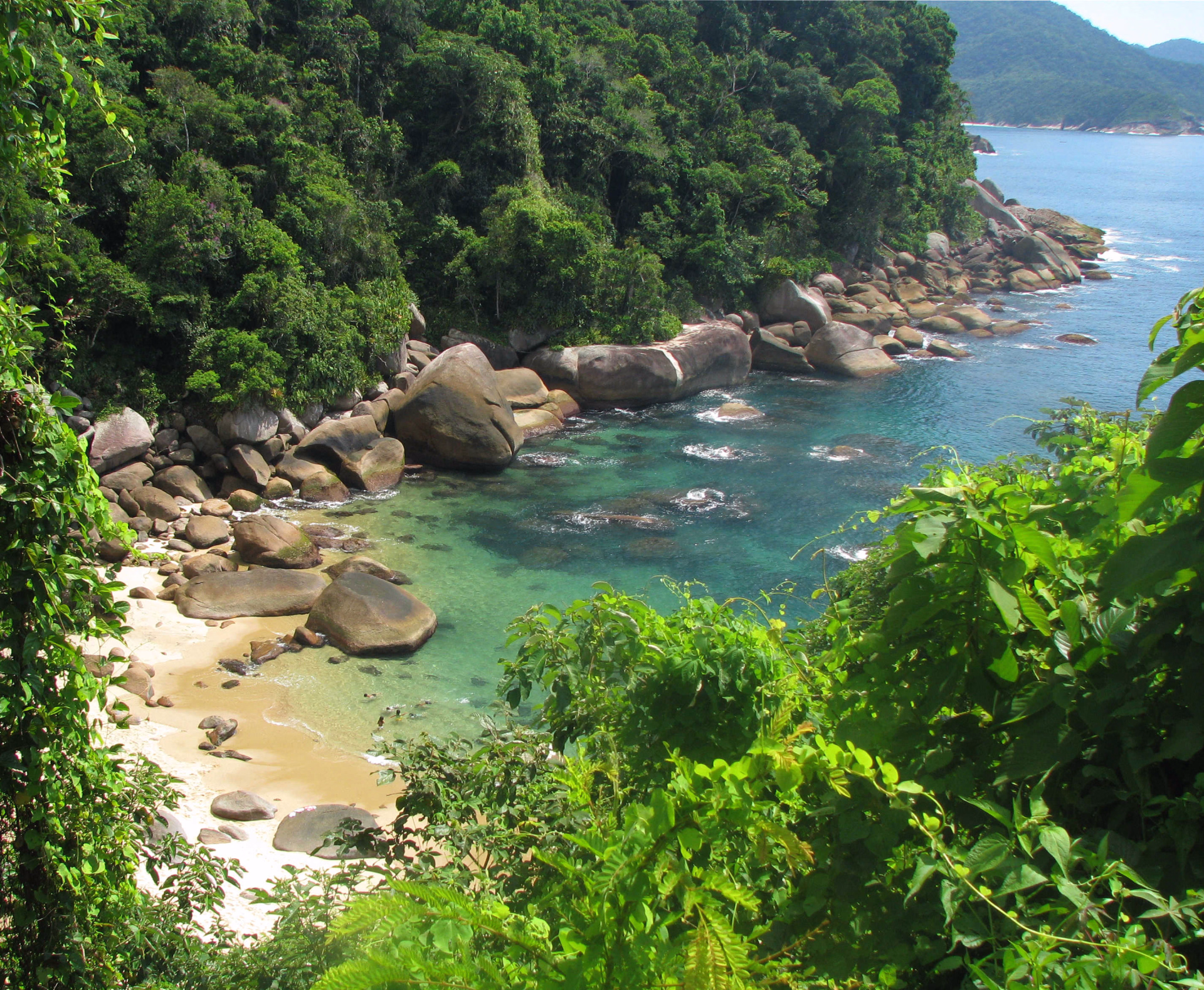Plage paradisiaque à Paraty
