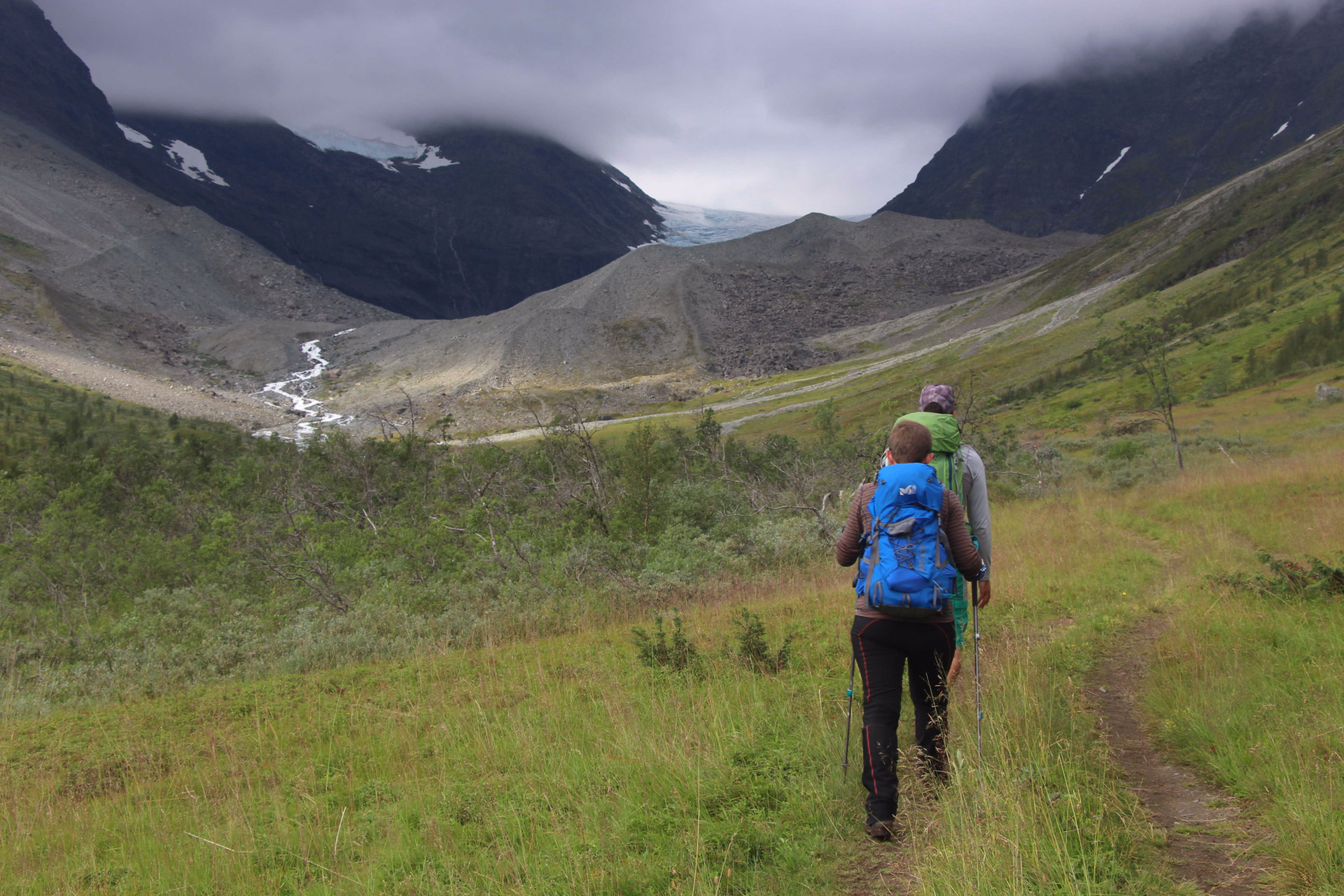 Randonnée dans la vallée d'Elevenes, vers Steindalbreen