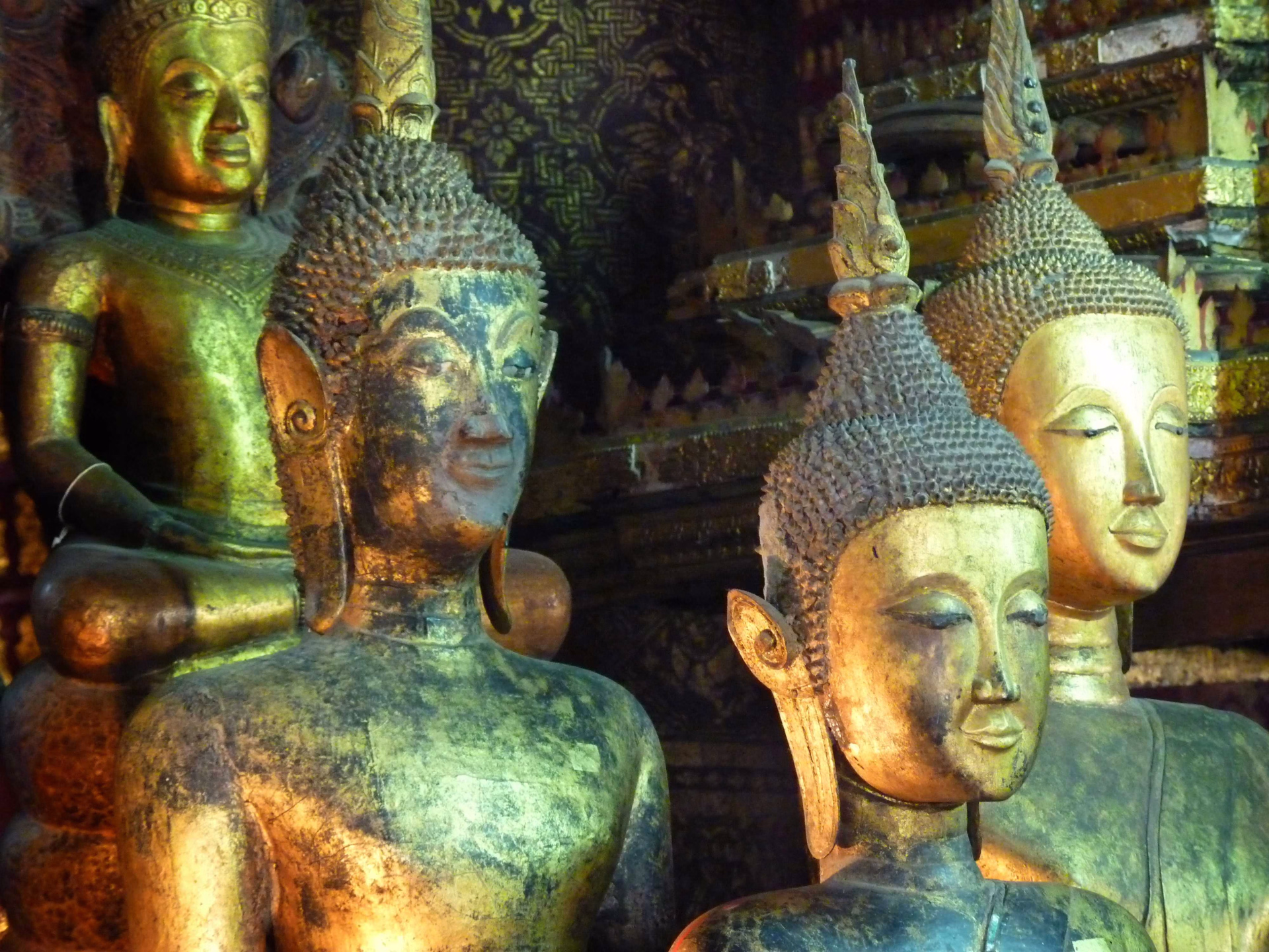Les temples sacrés d'Angkor et la sérénité du Laos