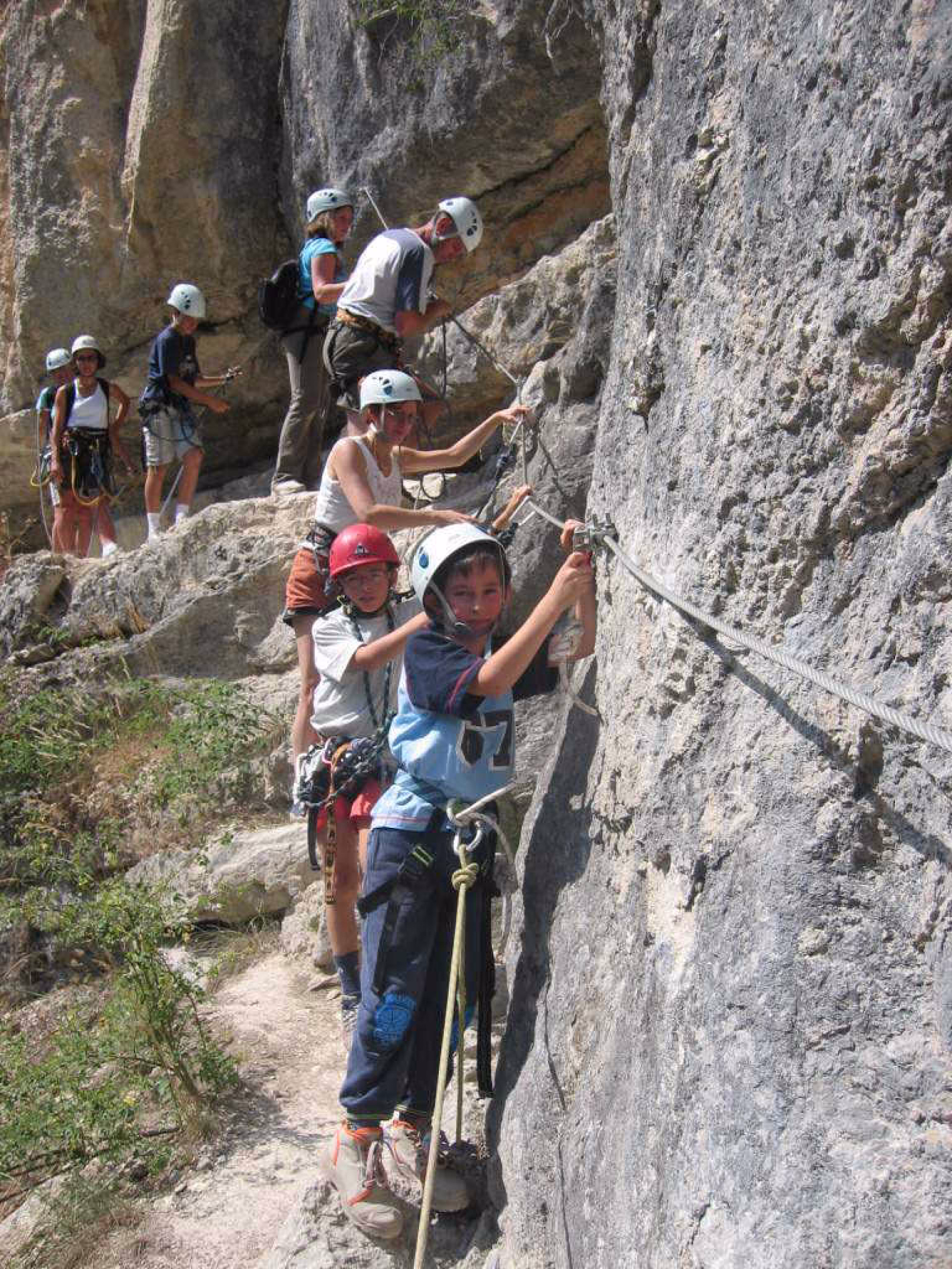 via ferrata en famille dans les Pyrénées en France
