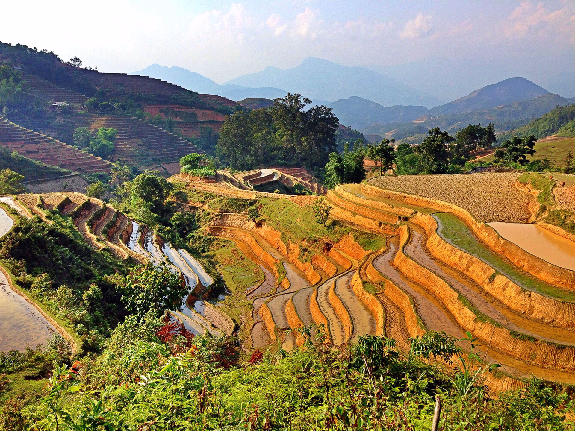 Vue sur le massif du massif Song Chay au Vietnam