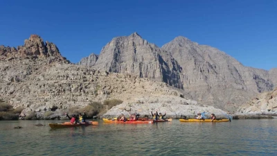 En kayak dans le fjord Sham