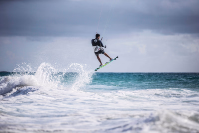Pratiquez le kitesurf au Maroc avec Decathlon Travel