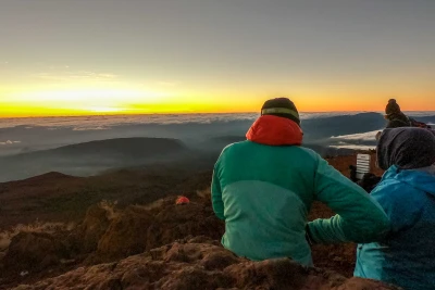 Pause au sommet du Piton de Neiges, île de la Réunion