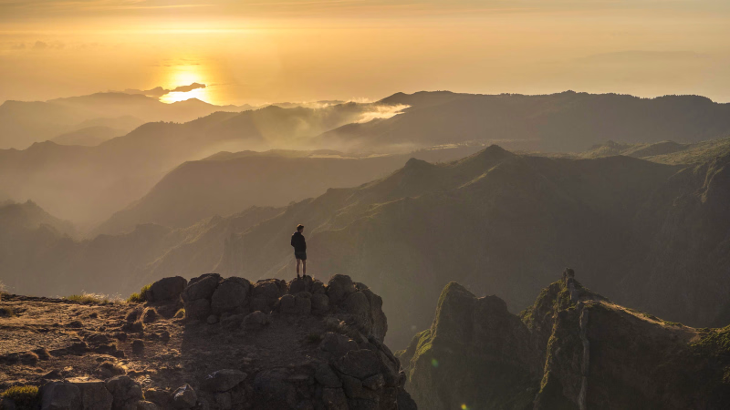 Coucher de soleil depuis le Pico Ruivo à Madère