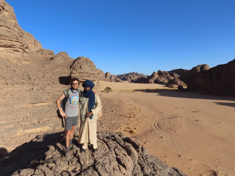 Florian Grally et le guide local en Algérie