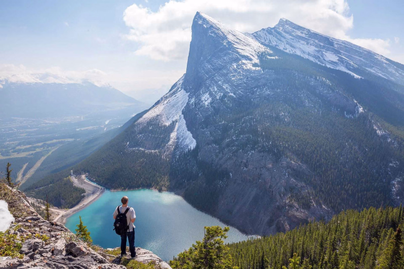 Ha Ling Peak dans les rocheuses canadiennes, Ouest Canada