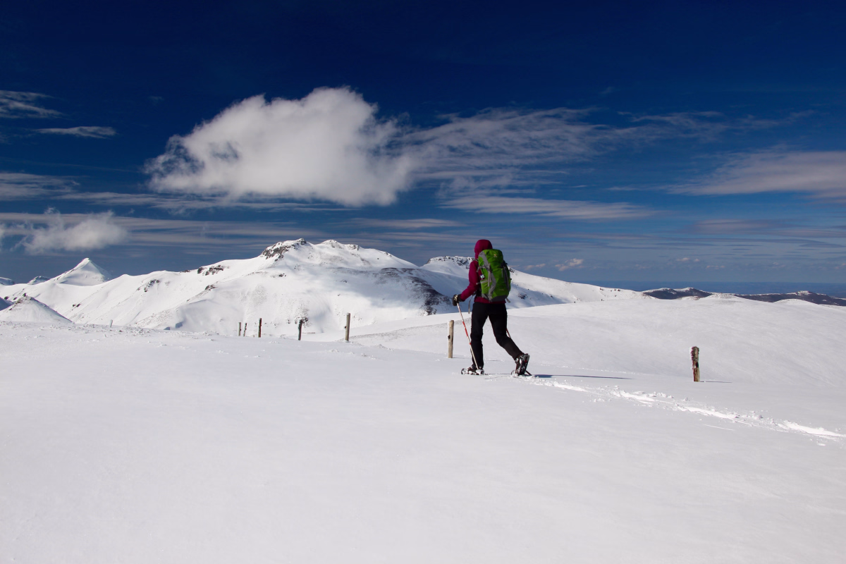 Randonnées douces hivernales et patrimoine du Cantal