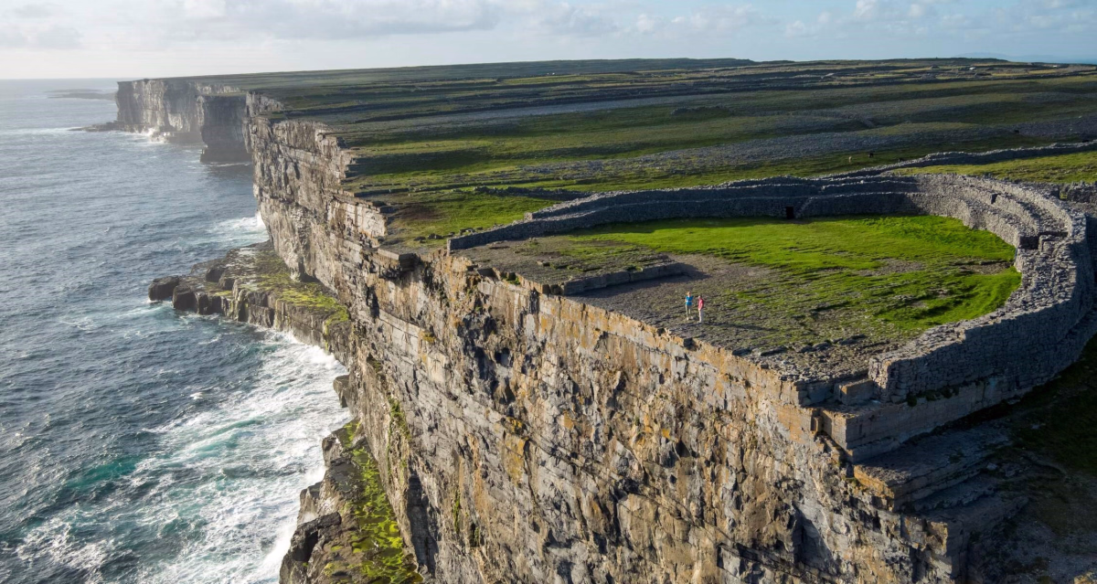 Les îles authentiques et la côte sauvage du Connemara à pied