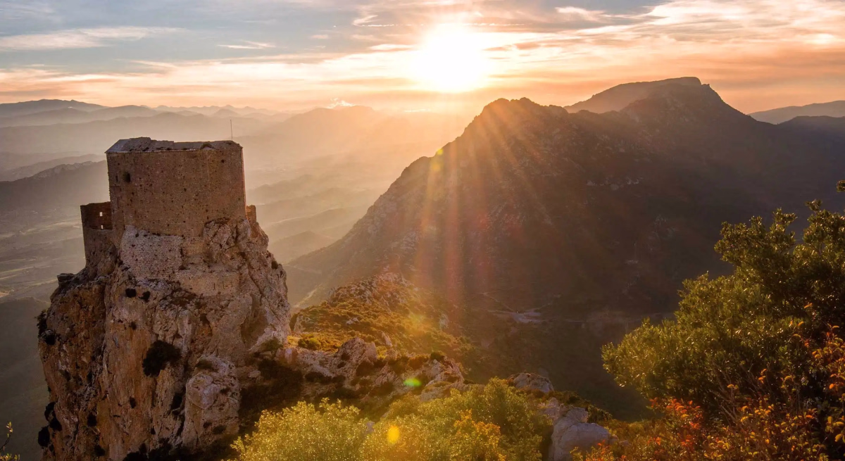 Châteaux du Pays Cathare en randonnée accompagnée