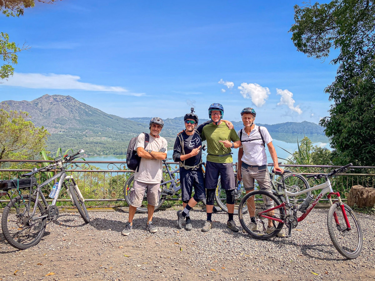Voyage à vélo - Tour de l\'ouest de Bali à VTT : rizières, volcans et côte sauvage