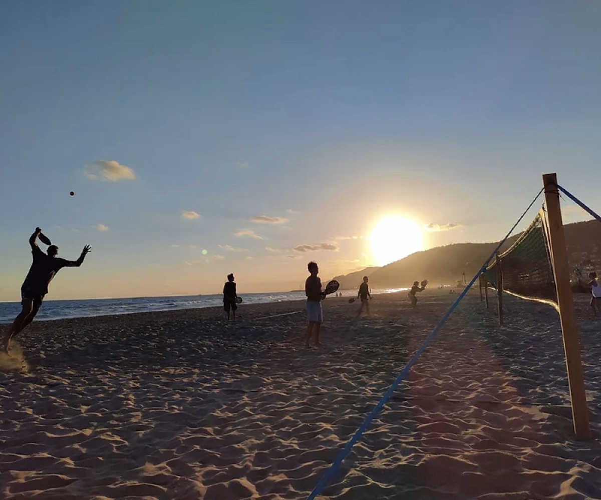 1 semaine inédite beach tennis sur les plus belles plages de Barcelone