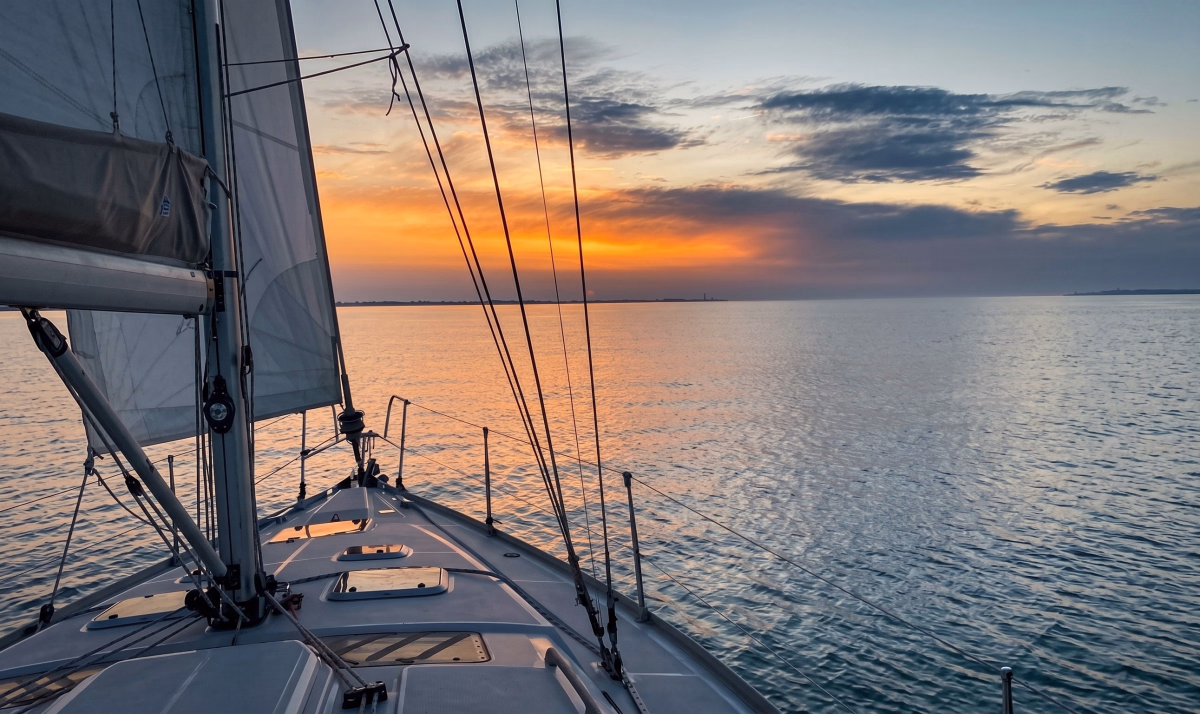 Week-end voile perfectionnement à La Rochelle avec navigation de nuit