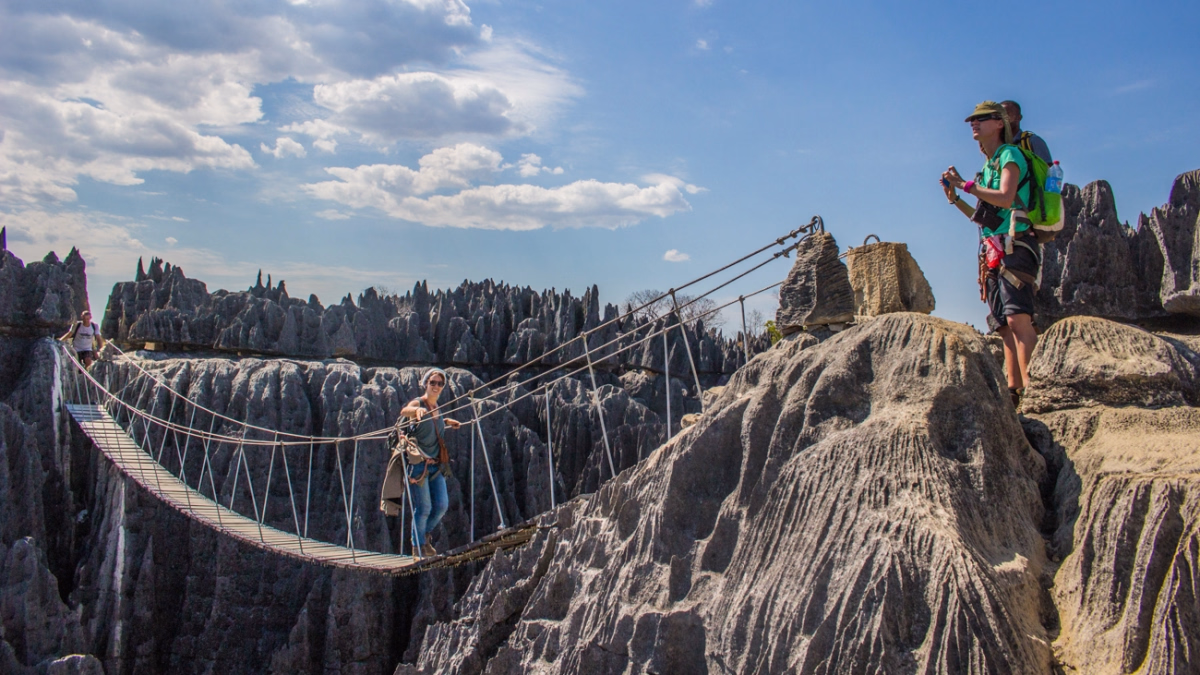 Madagascar terre d'aventure : Tsingy, canyoning et rencontres