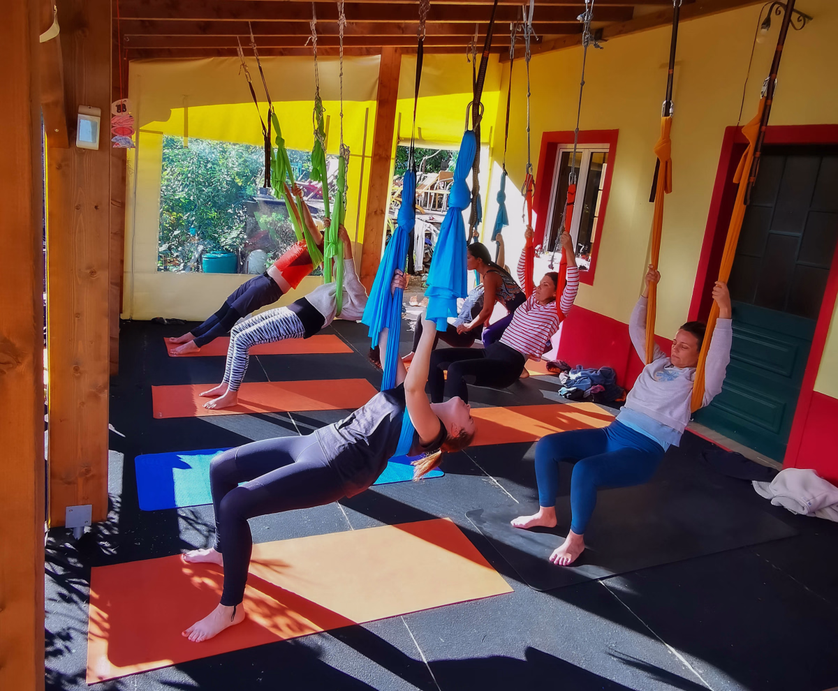 Trek - Yoga, Yoga aérien et marche afghane sur les sentiers de Madère