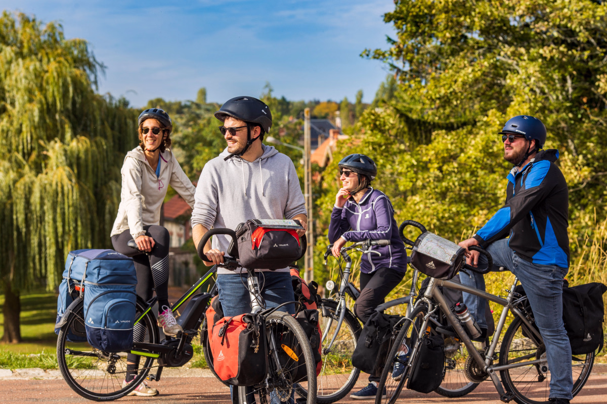 Voyage à vélo - Aventure gravel en Île-de-France entre châteaux et forêts