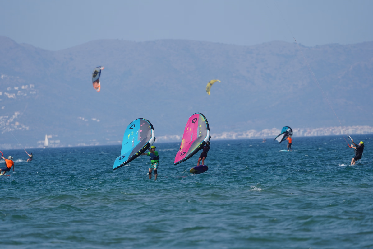 Kite, wind et wingfoil en autonomie au cœur du Golfe de Roses