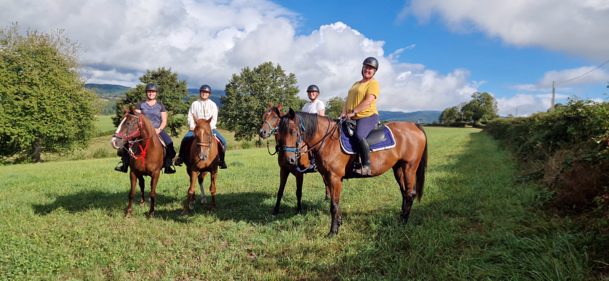 Voyage à cheval - Randonnée à cheval en liberté dans les grands espaces du Morvan