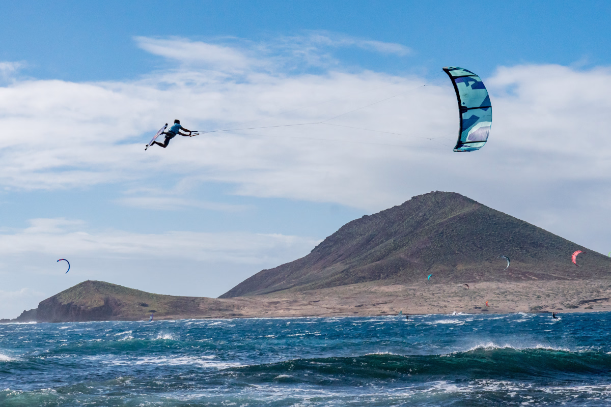 Kitesurf à Tenerife – Apprenez plus vite, glissez mieux