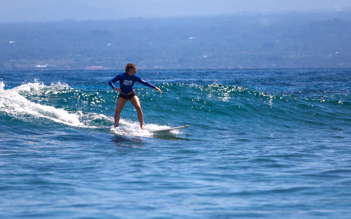 Surf Académie d'un mois en Indonésie