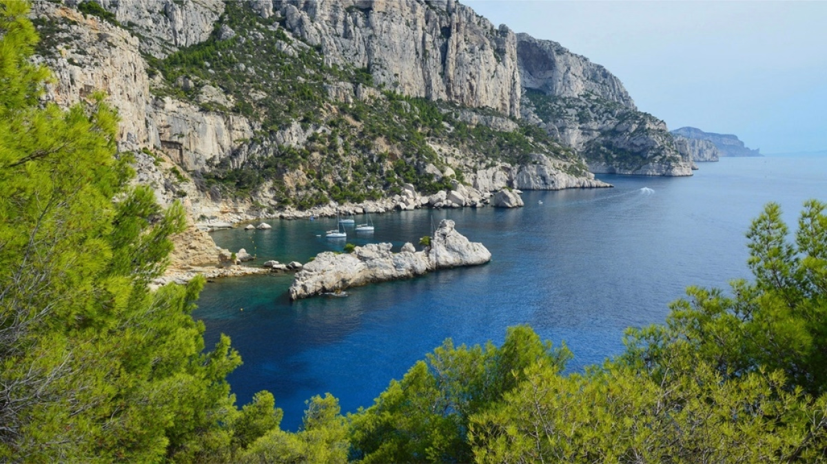 Stage voile 5 jours en Méditerranée : perfectionnement & autonomie