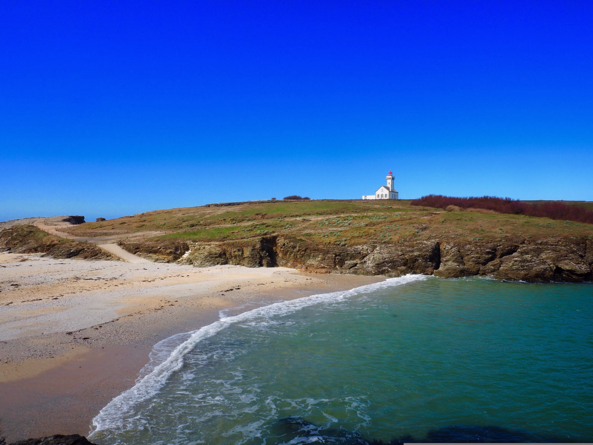 Tour de Belle-Île-en-Mer entre océan et paysages sauvages