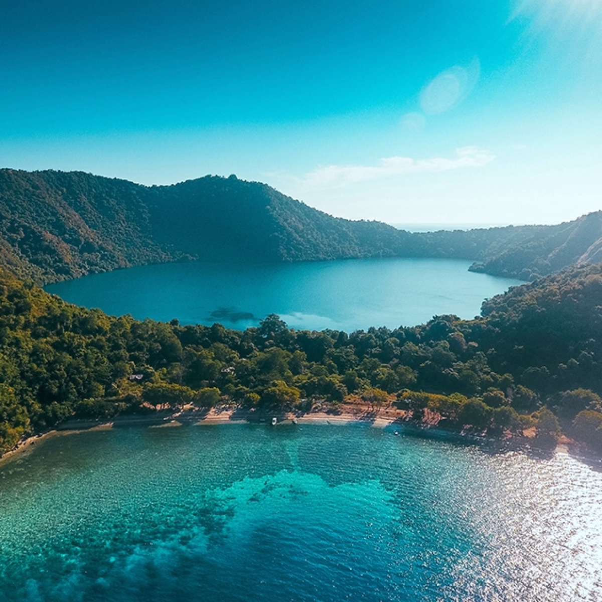 Voyage en Haute Montagne - Traversée inédite de Sumbawa et ascension du Tambora