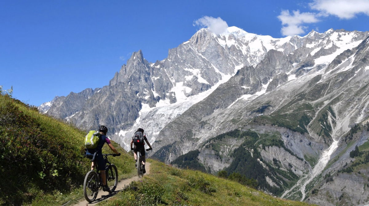 Voyage à vélo - Tour du Mont-Blanc en VTT électrique