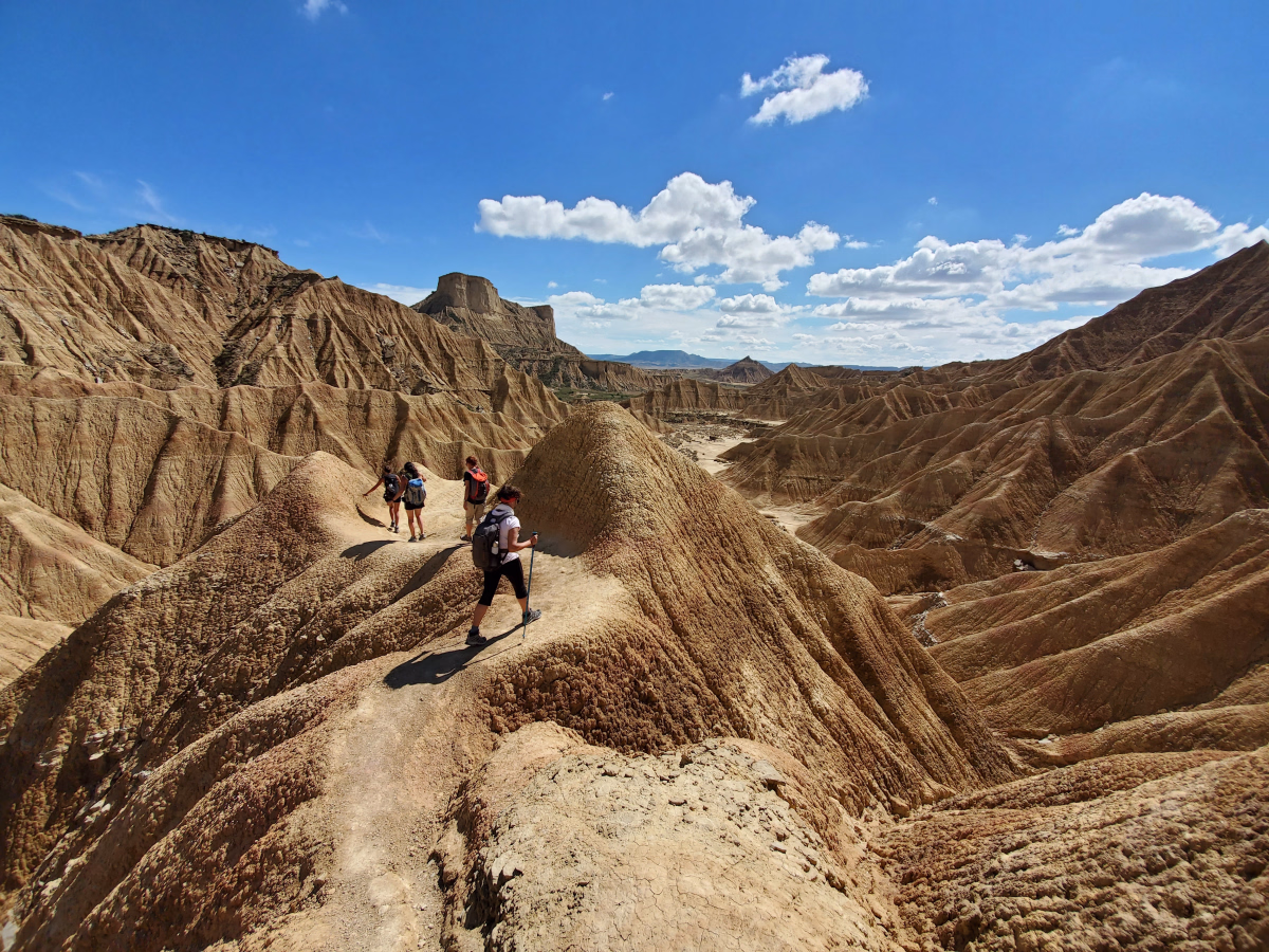 Randonnée sauvage dans le désert des Bardenas Reales