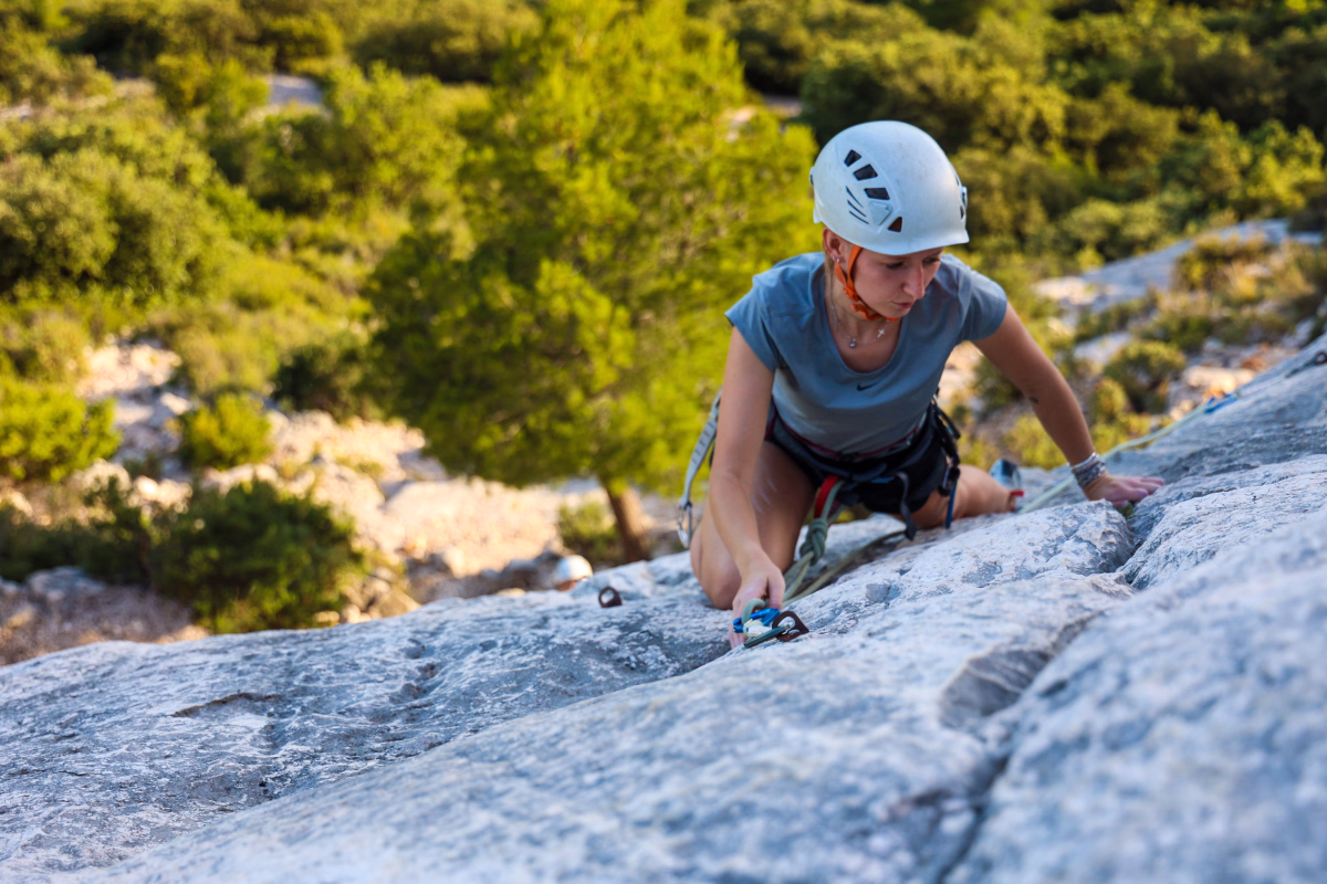 Voyage en Haute Montagne - Initiation escalade et via cordata sur la Sainte-Victoire