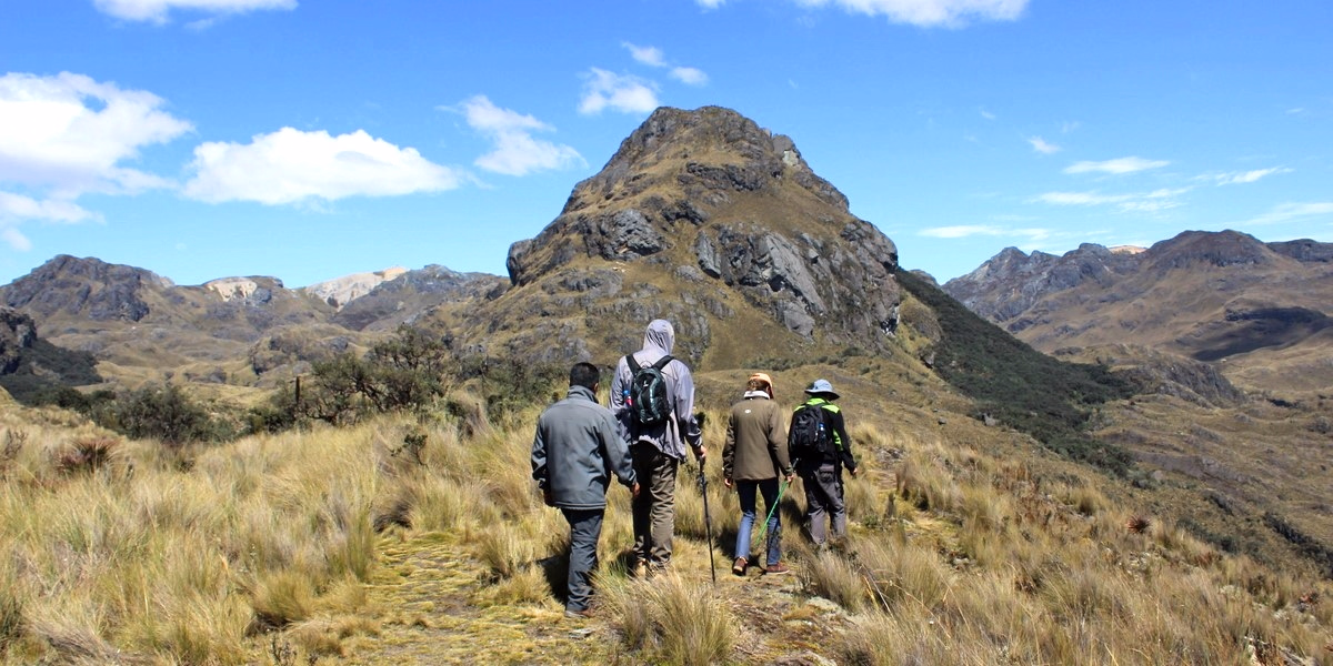 Sur les Crêtes de l'Équateur : 7 Jours de Trek dans les Andes