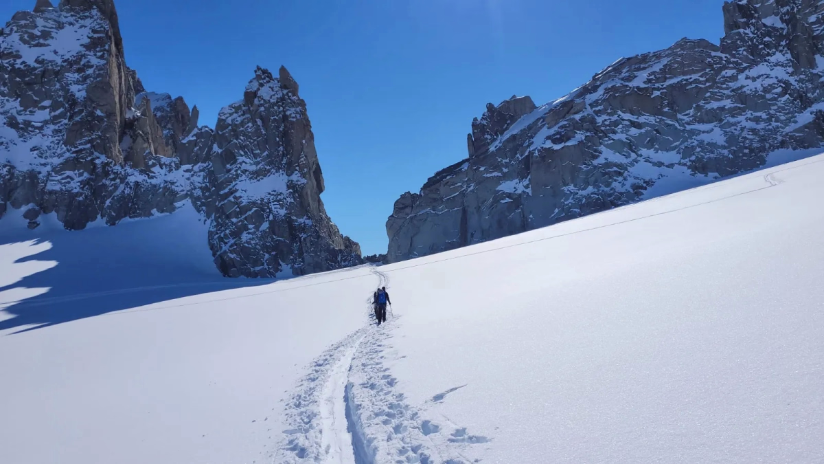 Ski de rando et nuits étoilées en cabane alpine du Valais