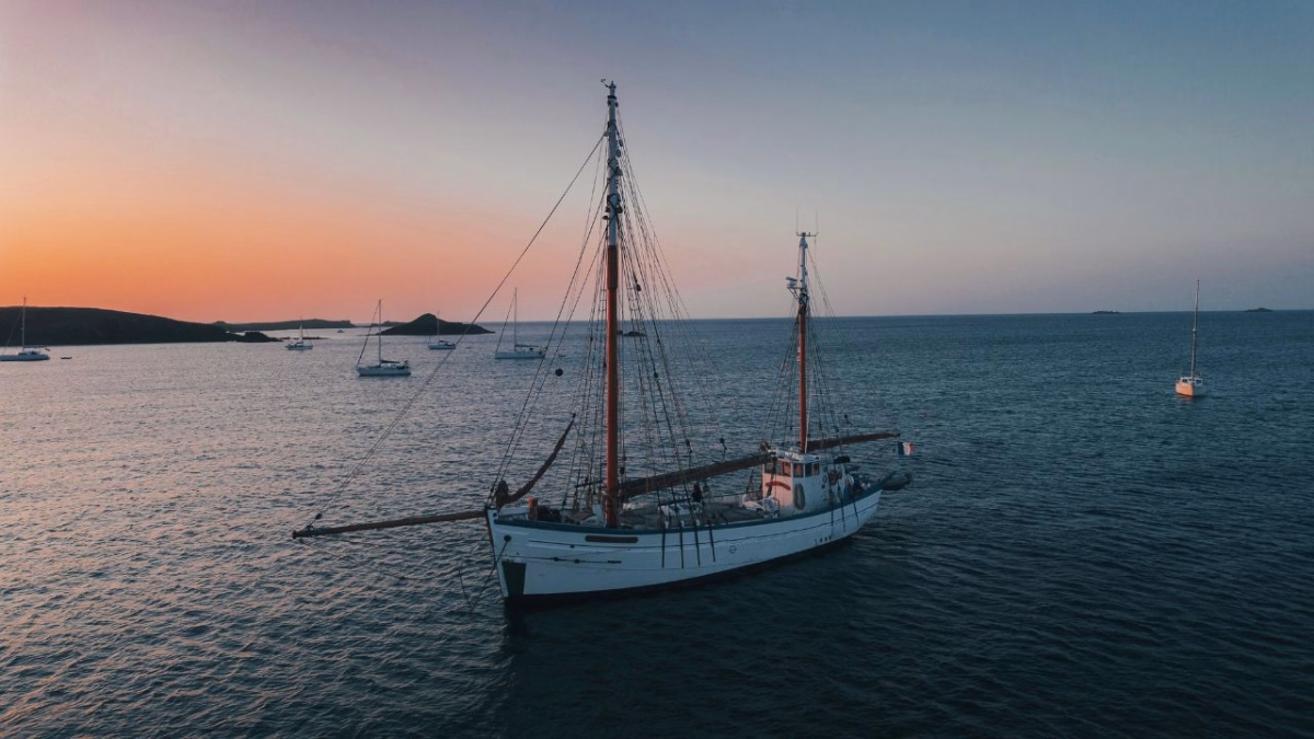 Cap sur la Bretagne Sud à bord d'un voilier d'exception