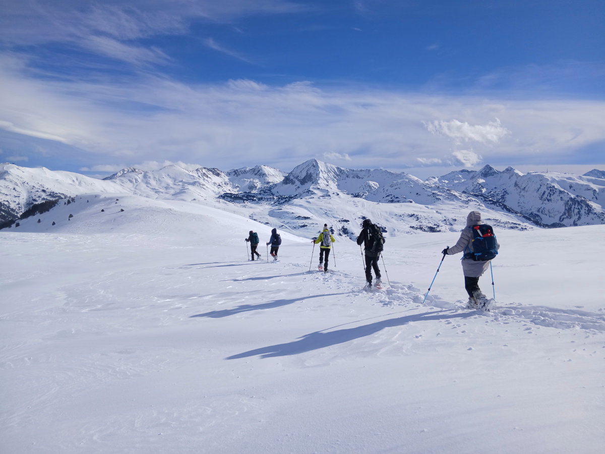 Voyage en raquette - Raquettes dans les vallées enneigées des Encantats