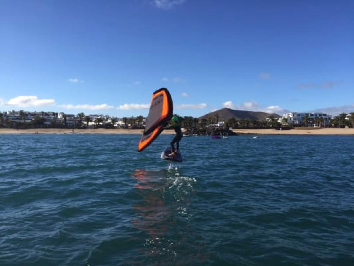 Initiation et découverte du wingfoil à Lanzarote