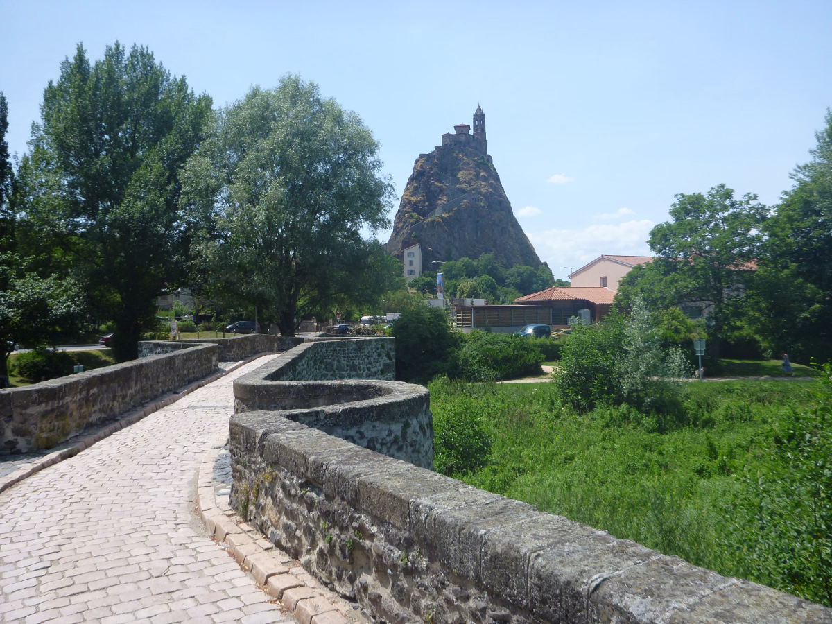 Chemins de Compostelle (de Lyon au Puy en Velay)