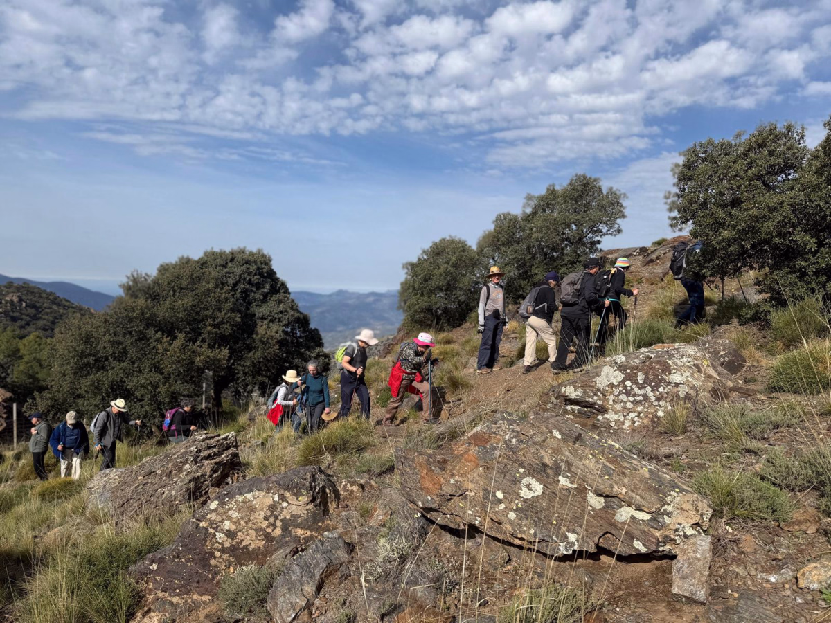 Voyage en Haute Montagne - Randonnée entre villages blancs et sommets de la Sierra Nevada