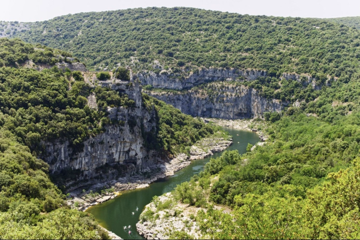 Retraite yoga au cœur de l'Ardèche avec Elodie Leconte