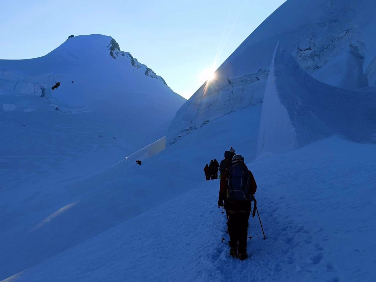 Stage d'alpinisme à la Pyramide Vincent avec un guide privé