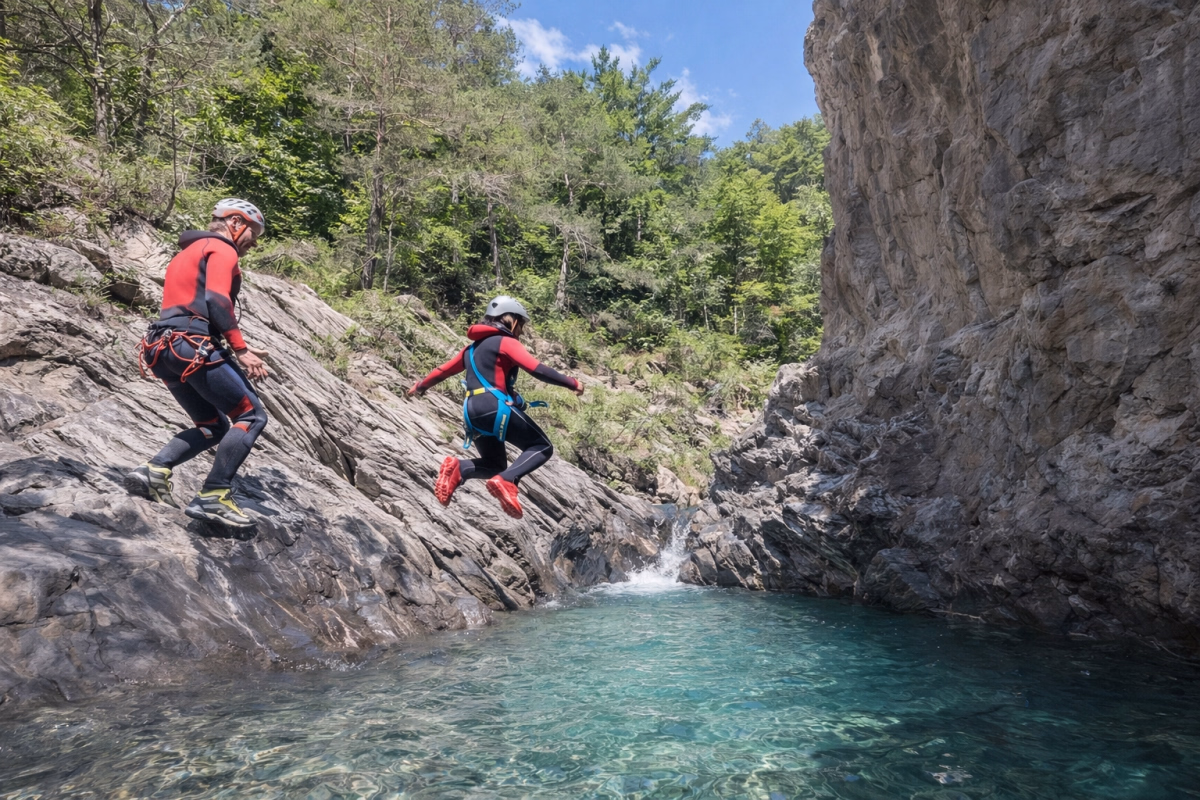 Week-end multi-activités : rando, accrobranche et canyoning